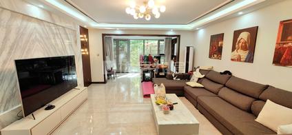 北京金林碧水住宅小区4室2厅163平低楼层/共7层