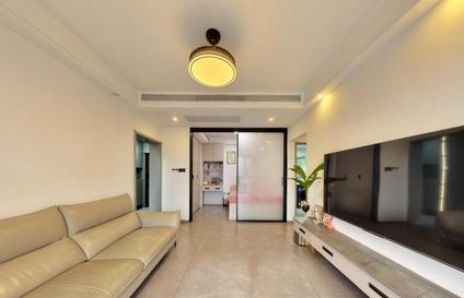 三亚凤凰水城凤凰湾2室1厅62平高楼层/共18层