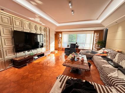 北京江津西路3室2厅195平低楼层/共7层