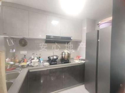 北京东投中央城3室2厅113平高楼层/共33层