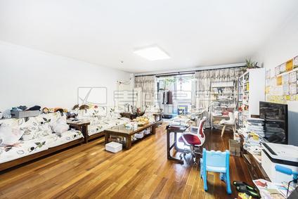 北京华澳中心公寓3室2厅216平低楼层/共26层