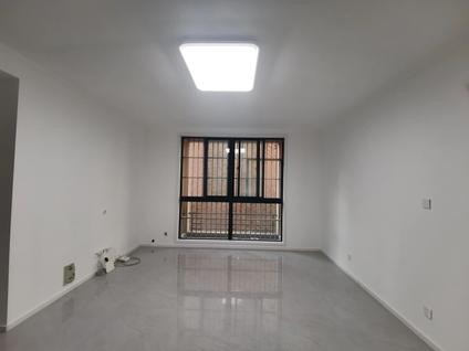 连云港魅力晶都现代城3室2厅126.13平低楼层/共6层