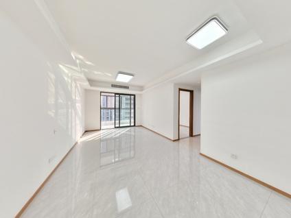 南京紫樾府3室2厅110.68平低楼层/共25层