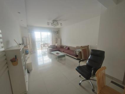 北京京鹰华府3室2厅134平高楼层/共18层