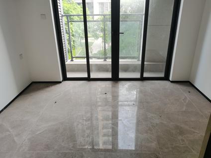 北京中海世纪荟1室1厅30平低楼层/共17层