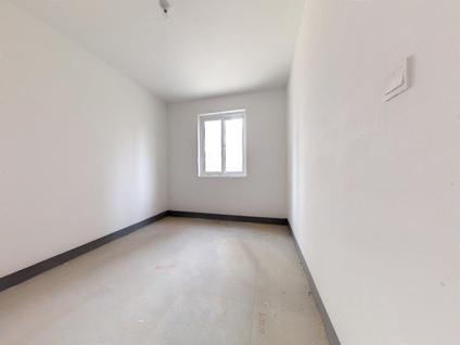 北京国泰菁华逸景3室1厅142.52平低楼层/共33层