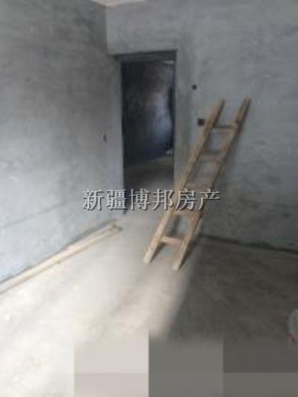 北京建工师机关住宅小区3室2厅121.2平低楼层/共18层