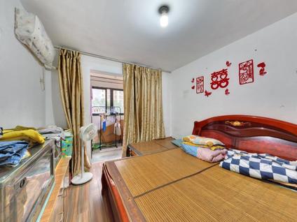 南京天景山公寓(如意苑)2室1厅76.02平低楼层/共18层