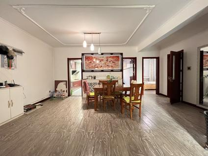 北京海宏一号E区3室2厅169平中楼层/共34层