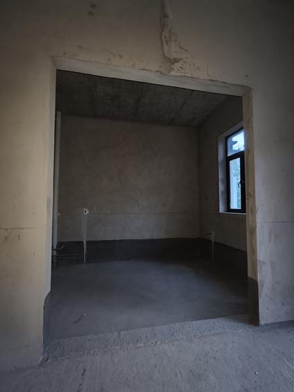 梧州碧桂园西江府5室4厅268.47平低楼层/共4层