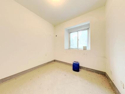 徐州美的城3室1厅143.82平低楼层/共7层