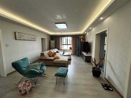 北京海山花园3室2厅125平中楼层/共11层