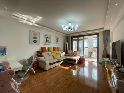 北京西墅花园(北区）3室2厅126平高楼层/共6层