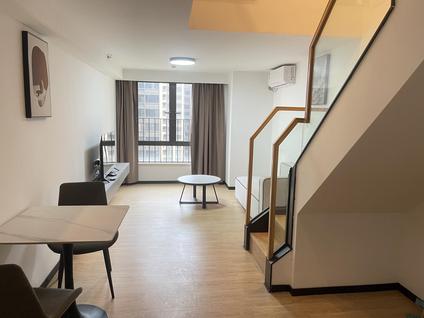 肇庆龙光玖龙湾2室1厅43平低楼层/共16层