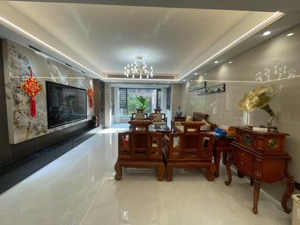 江门海伦湾(四期)5室2厅195平中楼层/共4层