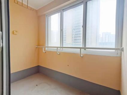 南京凤悦北园2室1厅88平中楼层/共32层