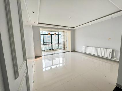 北京中润华侨城3室2厅158平中楼层/共7层