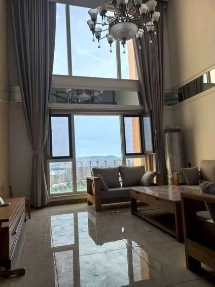 石家庄西城华府5室2厅229.82平中楼层/共35层