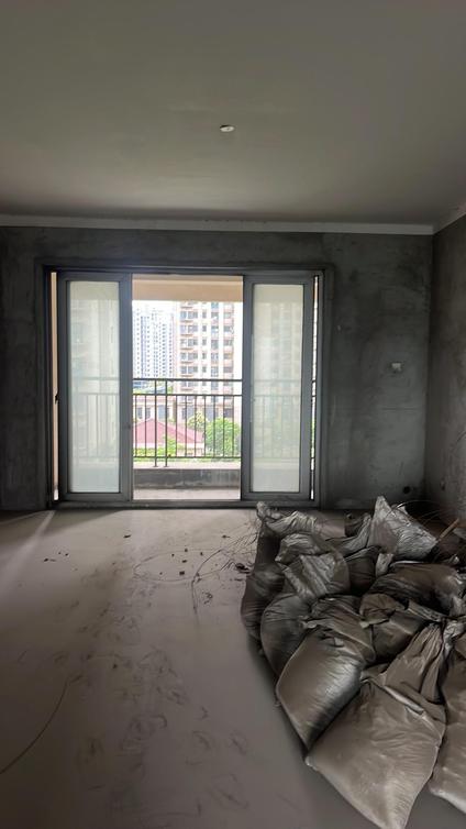 北京海岸城(C区)4室2厅156.98平低楼层/共33层