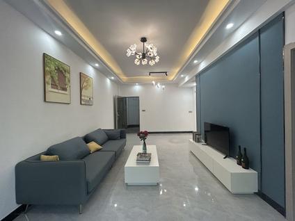 江门潮兴路3室2厅75平低楼层/共8层