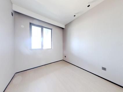 北京幸福金茂悦3室2厅95平中楼层/共27层