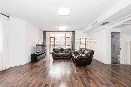 北京金隅翡丽(蓝爵堡)4室2厅242.51平低楼层/共5层