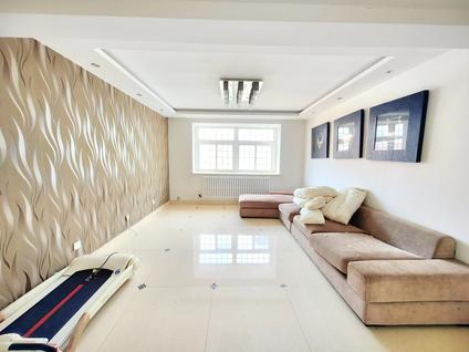 北京御秀苑3室2厅143平高楼层/共7层