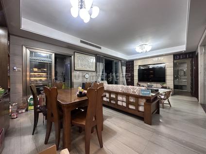 北京虎门国际公馆3室2厅118平中楼层/共18层