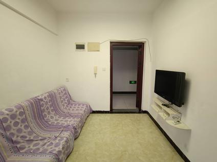 桂林宝盈大厦2室1厅46平中楼层/共20层