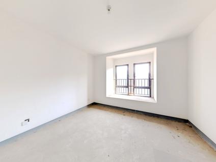 南京橡树城4室2厅141.7平低楼层/共6层