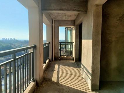 北京饶州华府4室2厅132平高楼层/共18层