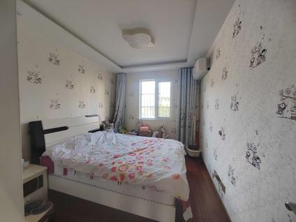 北京国诚华庭3室2厅124平低楼层/共17层