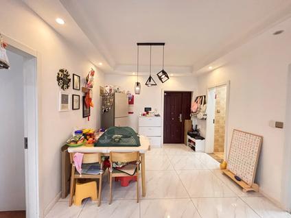 北京骏景华庭2室0厅86平中楼层/共18层