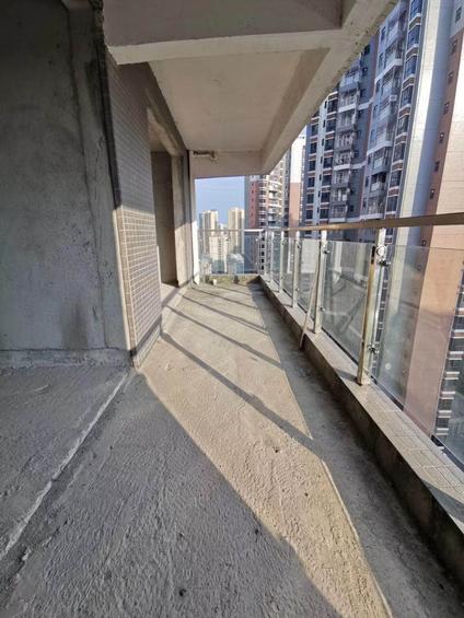 北京华达凯旋国际4室2厅133平中楼层/共29层