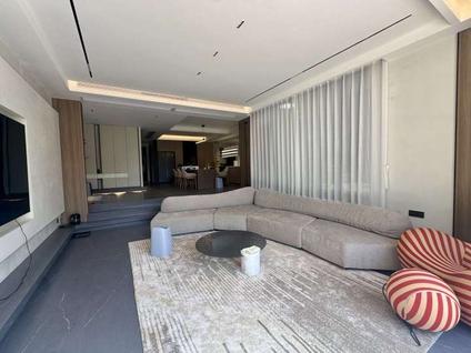 海口半岛壹号4室2厅246.85平低楼层/共3层