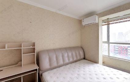 北京金钻铭邸1室1厅53平低楼层/共24层