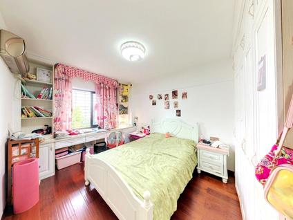 北京侨鑫花园3室1厅121.81平低楼层/共9层