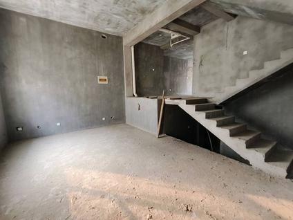 北京佳怡社区4室2厅239平低楼层/共6层