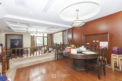 北京天鹅湖花园4室2厅231.19平低楼层/共1层