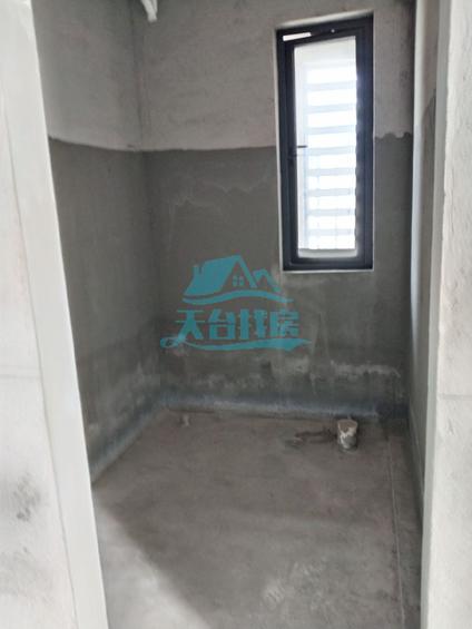 北京泉亭小区3室2厅127平高楼层/共23层