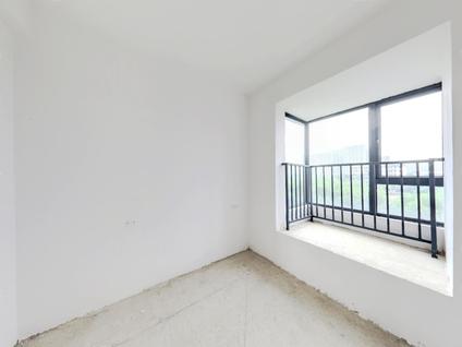 北京吾悦华府3室2厅98.65平低楼层/共26层