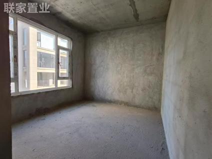 荆门九和府5室2厅230平中楼层/共8层