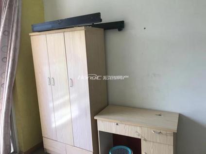 北京冠城大通蓝郡(一期)4室1厅140平低楼层/共18层