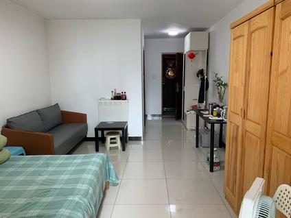 北京天洋广场住宅1室1厅40平高楼层/共31层