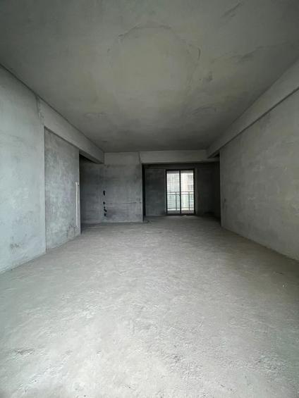 北京金沙咀国际广场3室2厅130平中楼层/共28层