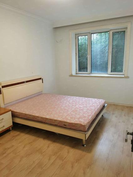 哈尔滨远大都市绿洲(一期)2室1厅106平低楼层/共7层