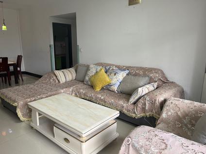 北京渝能国际3室2厅97平低楼层/共33层