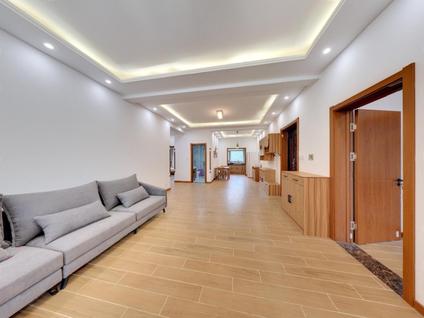 北京保亿丽景山4室2厅181.58平低楼层/共4层