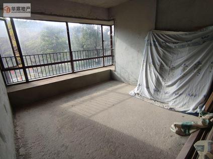 河源十里东岸4室2厅135平低楼层/共31层