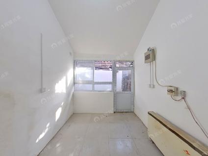 北京校场口胡同1室0厅15平低楼层/共1层